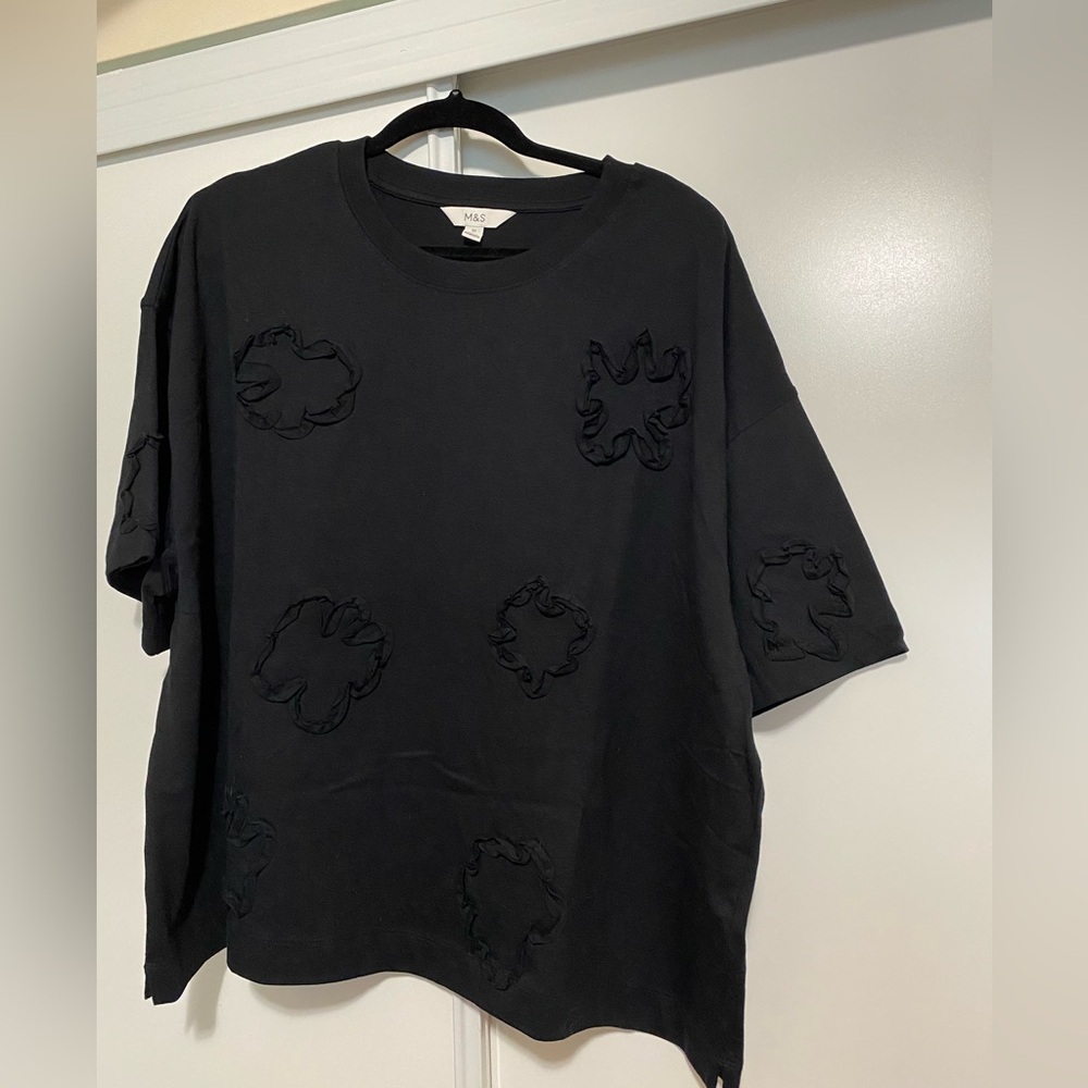 Black T-Shirt with Abstract Design 100%cotton.